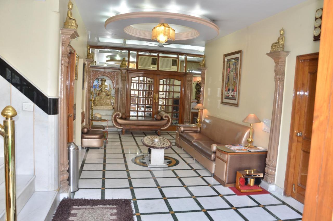 Bajaj Indian Home Stay New Delhi Bagian luar foto