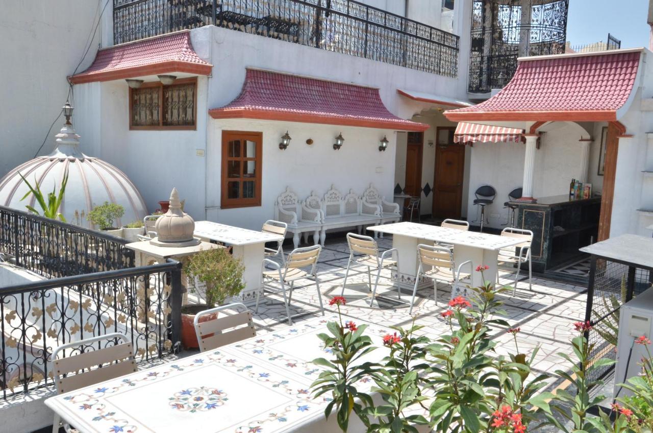 Bajaj Indian Home Stay New Delhi Bagian luar foto