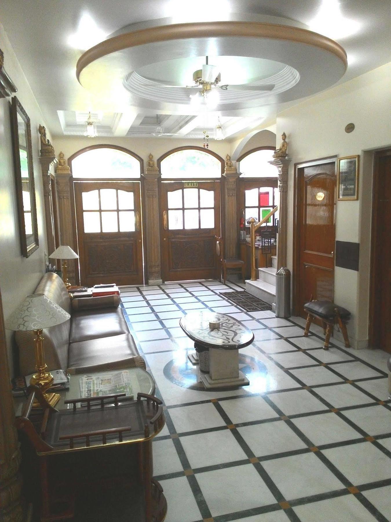 Bajaj Indian Home Stay New Delhi Bagian luar foto