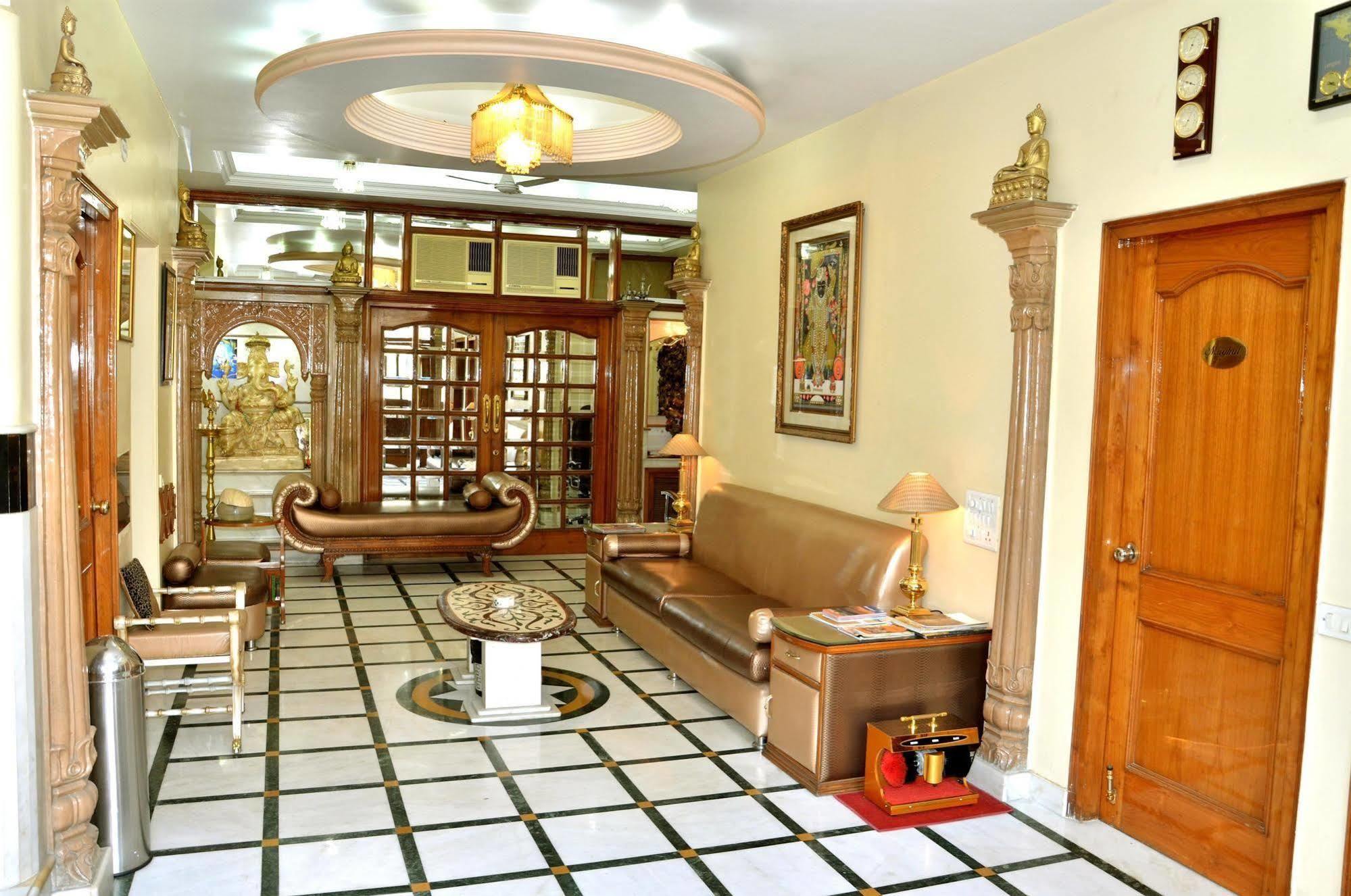 Bajaj Indian Home Stay New Delhi Bagian luar foto