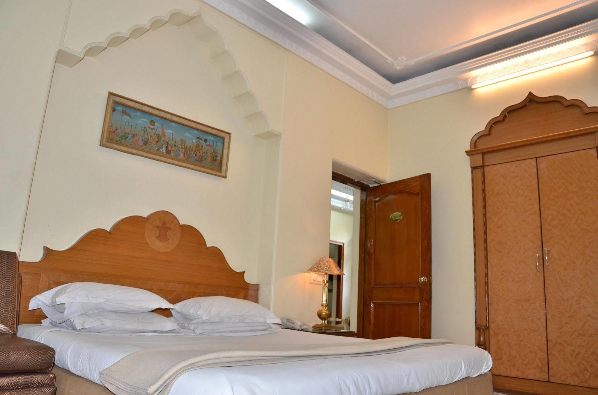 Bajaj Indian Home Stay New Delhi Bagian luar foto